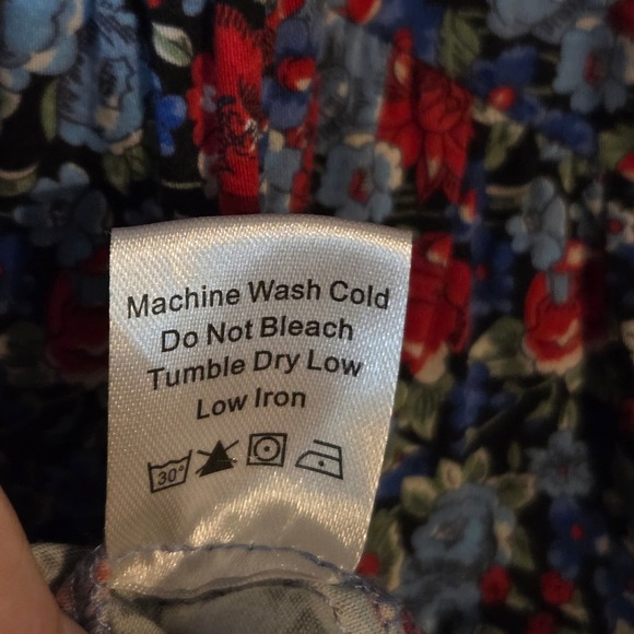 Tuckernuck Royal Shirt Dress Size Medium Queens Garden Floral Blue Red - Picture 5 of 11